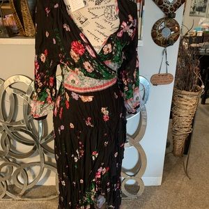 SUCREFAS FLORAL WRAPPED DRESSES ONE NAVY ONE BLACK XL 40.00 each